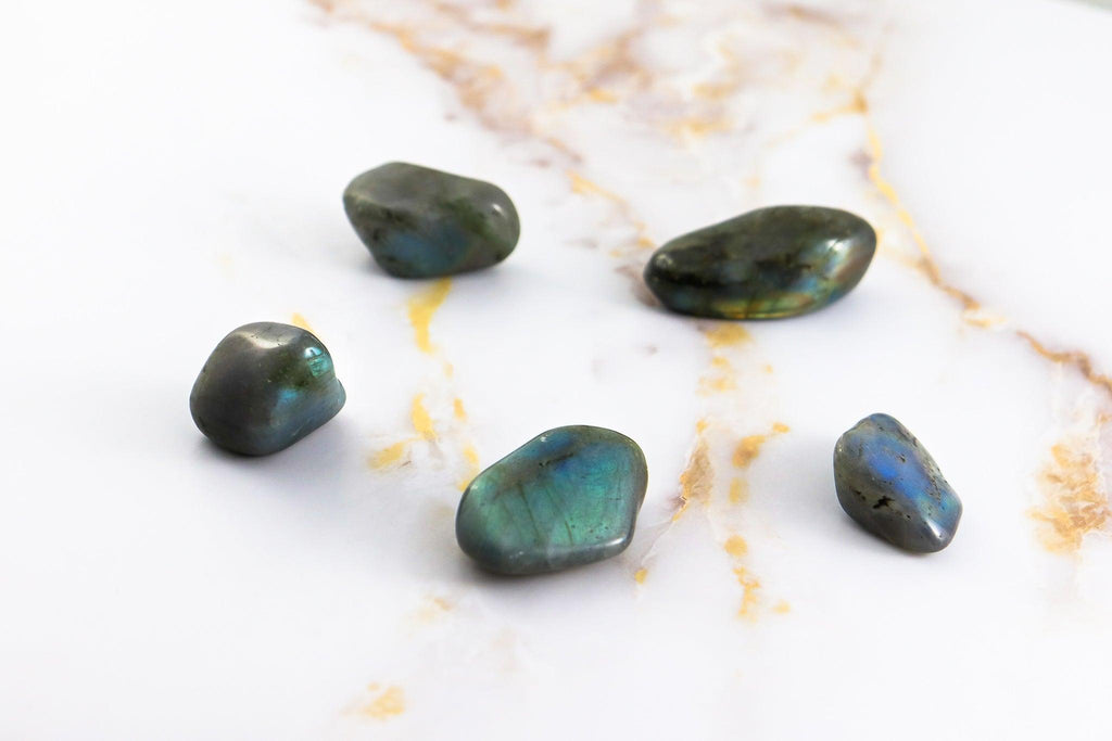 Labradorite rolled stone